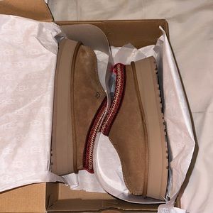 NWT Platform Tasman UGG Slippers Size 8